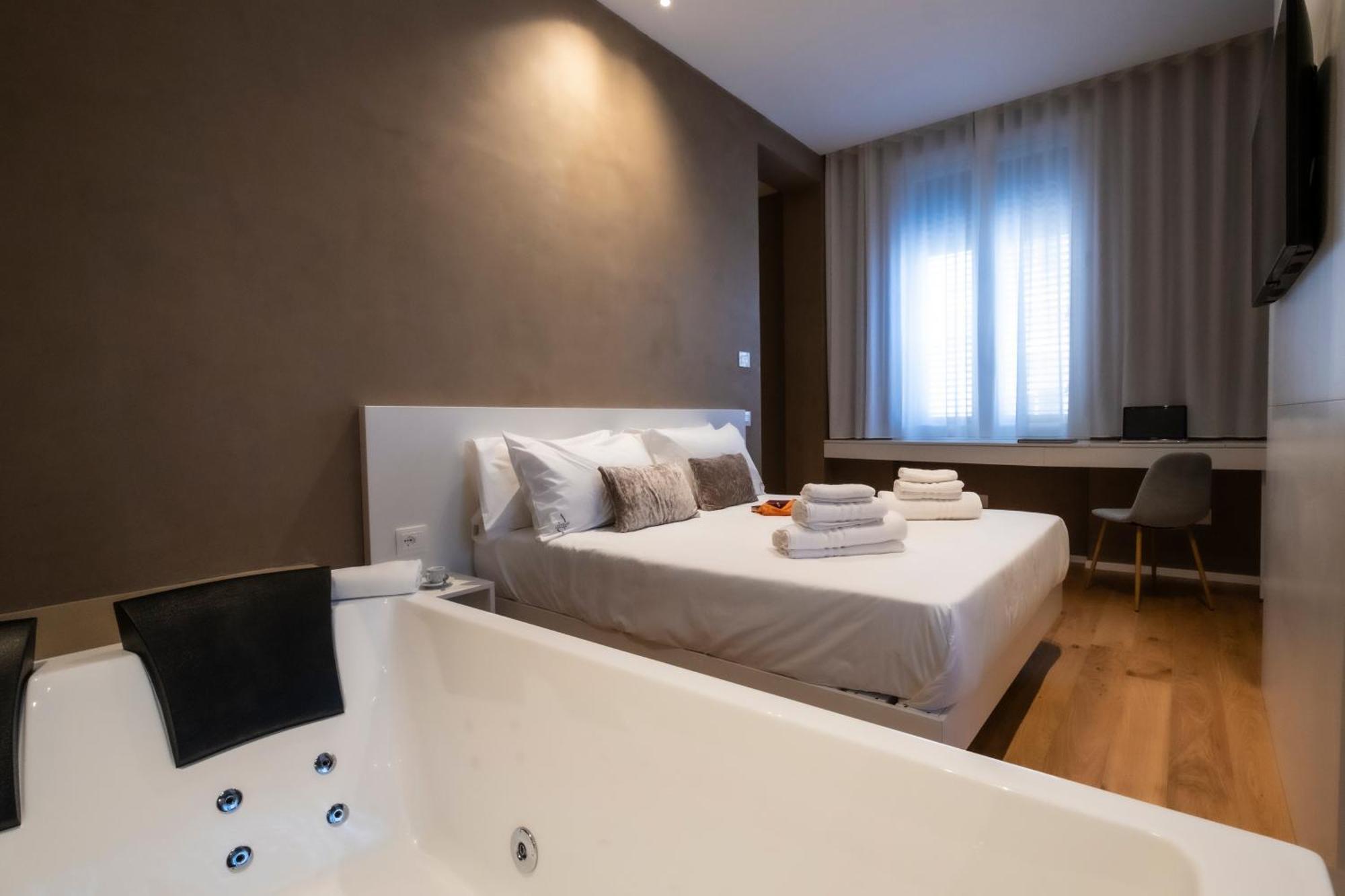 Amorgiu Luxury Suites Palermo Luaran gambar