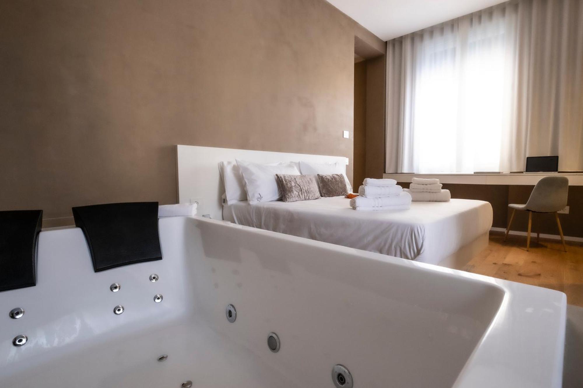 Amorgiu Luxury Suites Palermo Luaran gambar